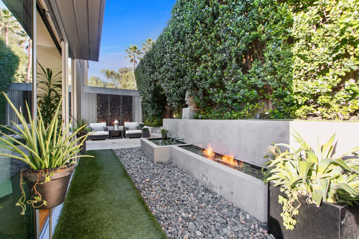 Property in Beverly Hills, Los Angeles property photo 4