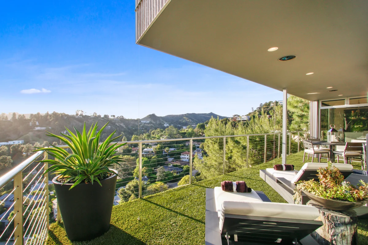 Property in Beverly Hills, Los Angeles property photo 3
