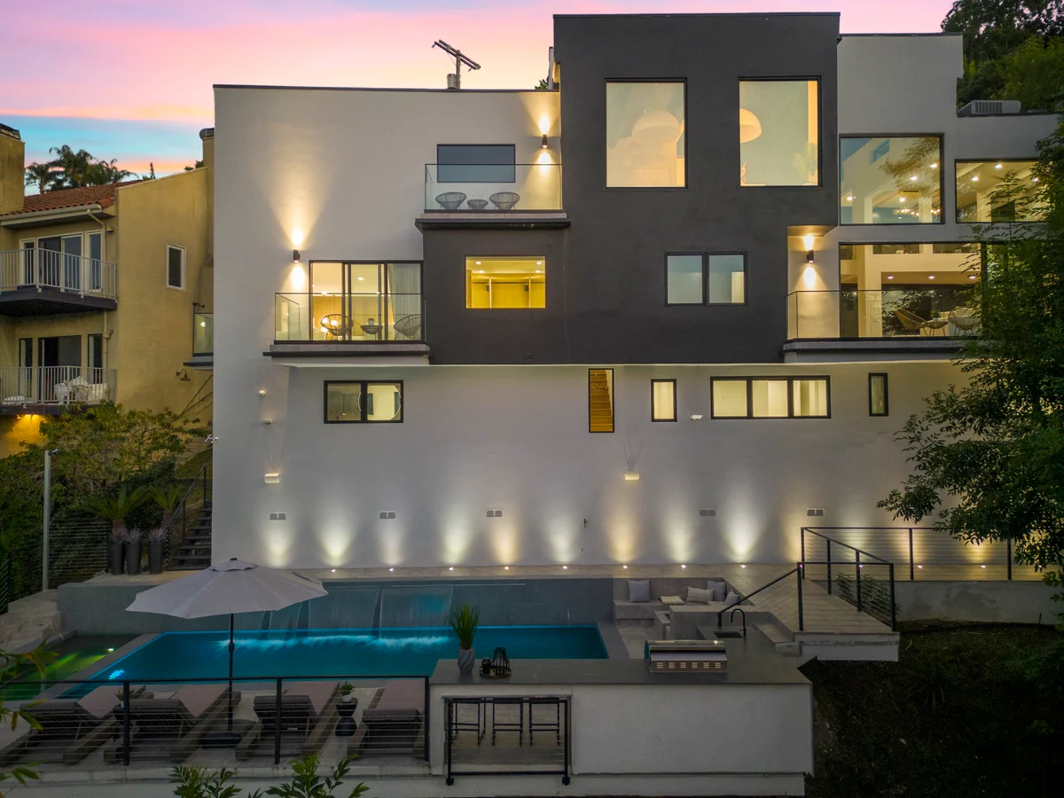 Property in Hollywood Hills, Los Angeles property photo 5