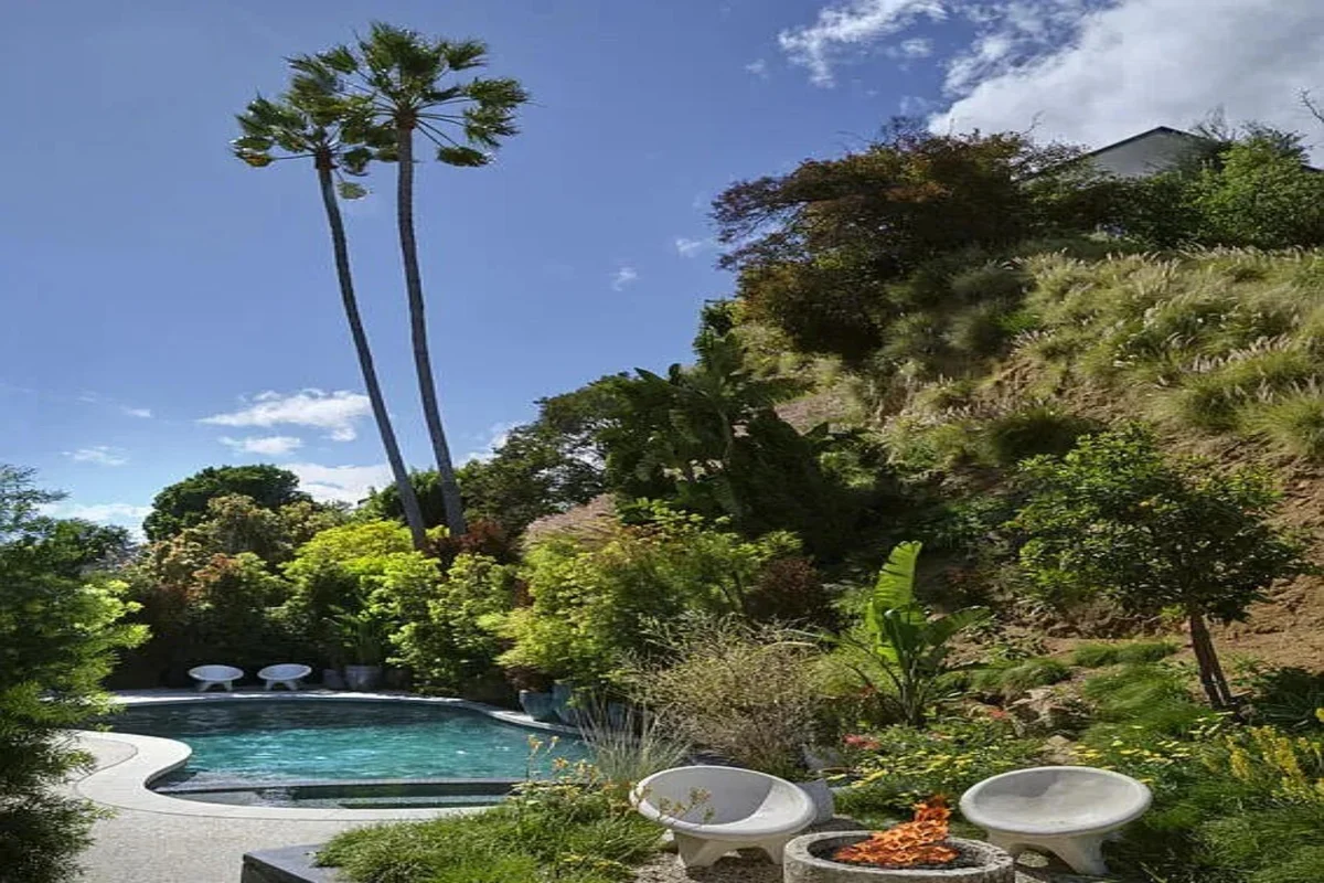 Property in Los Angeles property photo 3
