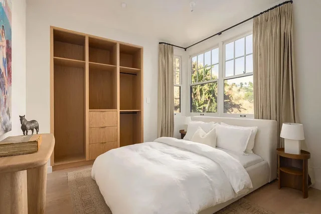 Bedroom 3 image 1