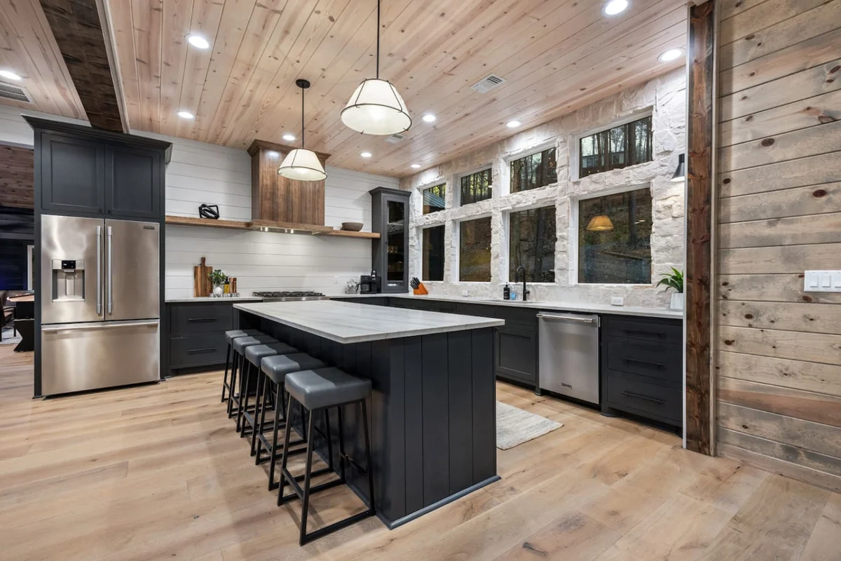 Midnight Skies Luxury 5BR - Hot Tub & Mountain Views #6