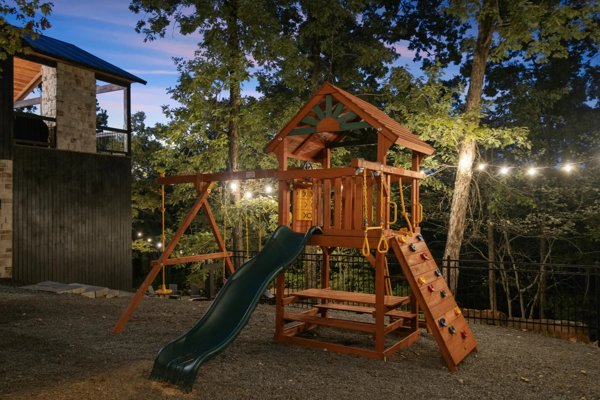 Midnight Skies Luxury 5BR - Hot Tub & Mountain Views #11