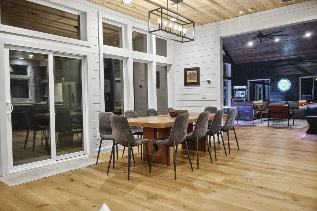 Midnight Skies Luxury 5BR - Hot Tub & Mountain Views #32