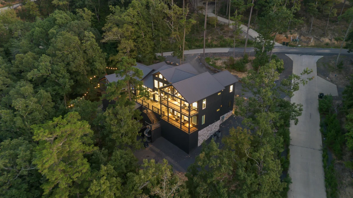 Midnight Skies Luxury 5BR - Hot Tub & Mountain Views #102