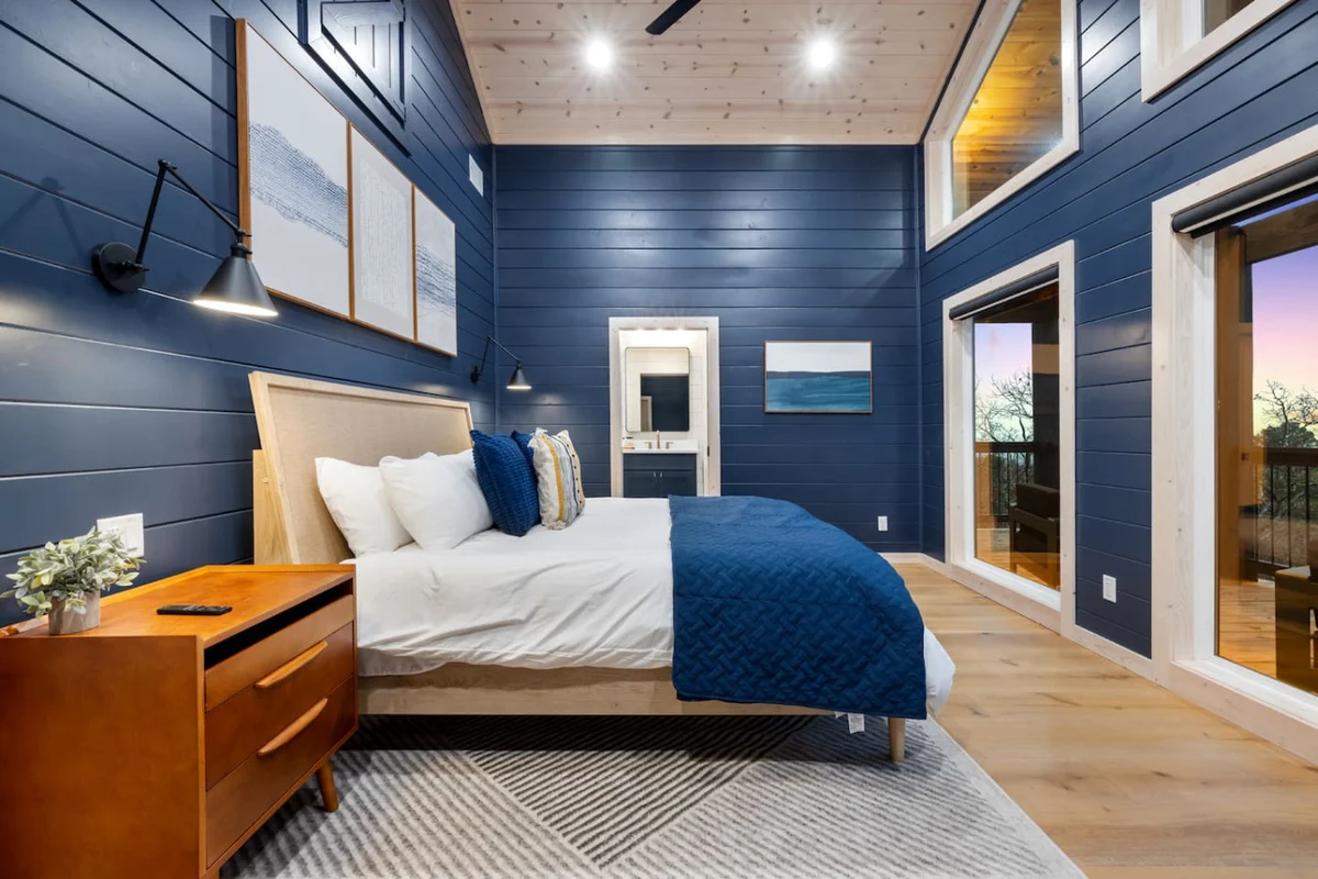 Midnight Skies Luxury 5BR - Hot Tub & Mountain Views #62