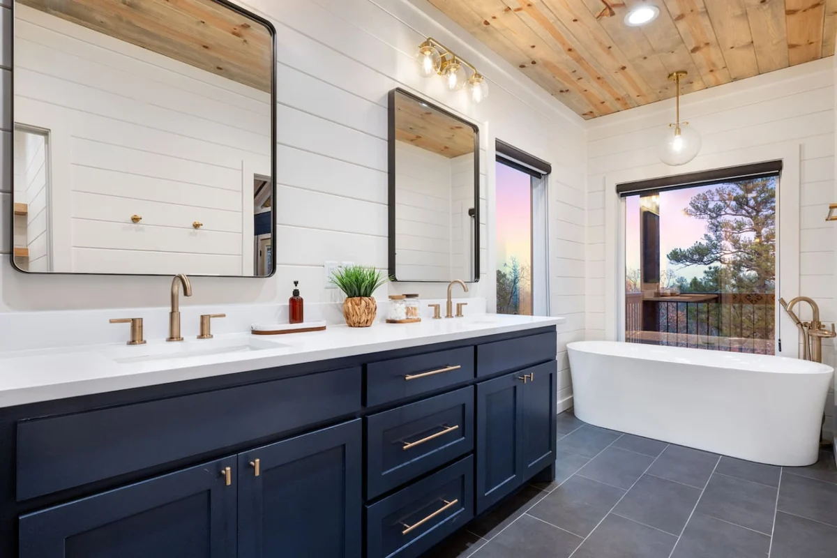 Midnight Skies Luxury 5BR - Hot Tub & Mountain Views #26