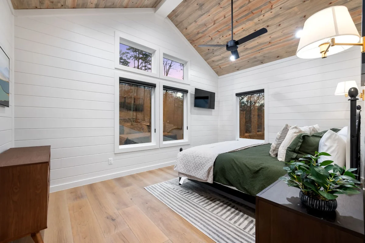 Midnight Skies Luxury 5BR - Hot Tub & Mountain Views #63