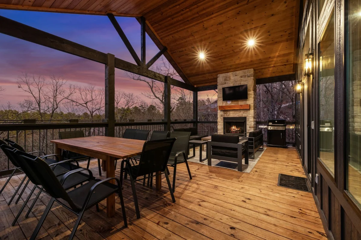 Midnight Skies Luxury 5BR - Hot Tub & Mountain Views #73