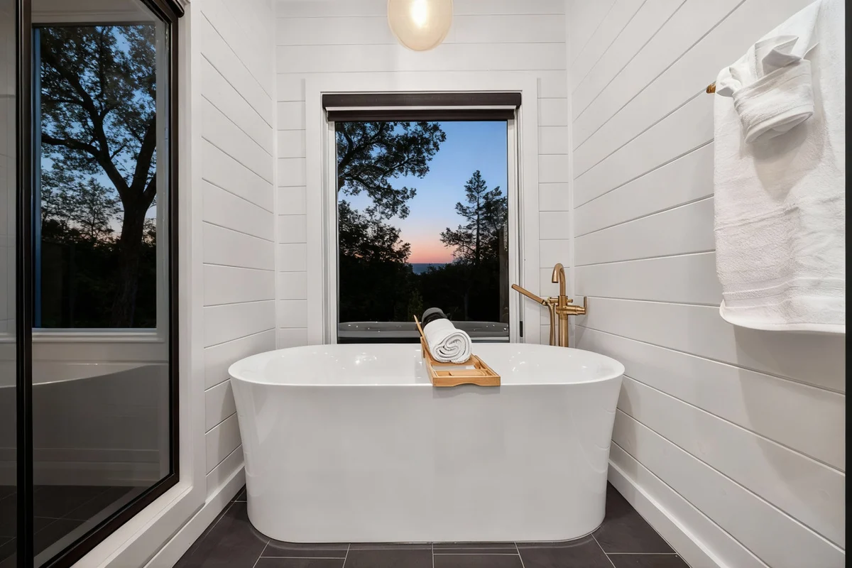 Midnight Skies Luxury 5BR - Hot Tub & Mountain Views #66