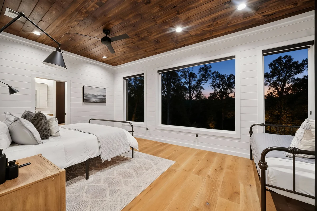 Midnight Skies Luxury 5BR - Hot Tub & Mountain Views #68
