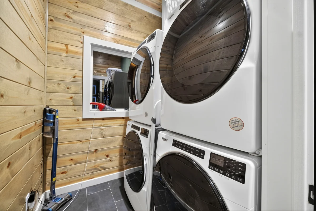 Midnight Skies Luxury 5BR - Hot Tub & Mountain Views #42