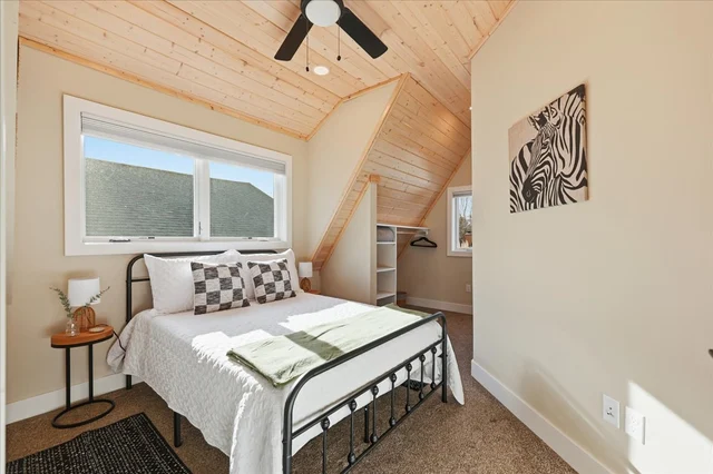 Bedroom 1 image 1
