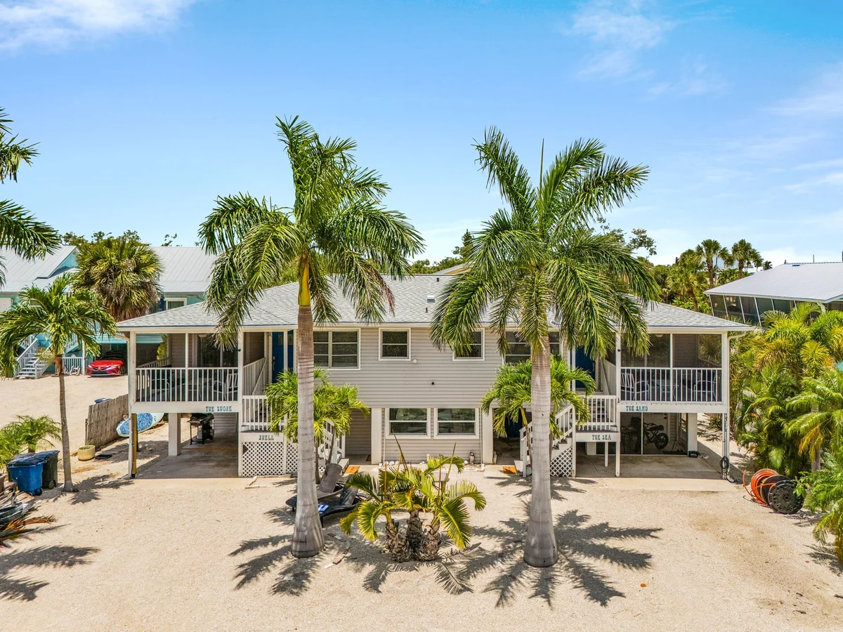 Home in Fort Myers Beach property photo 3