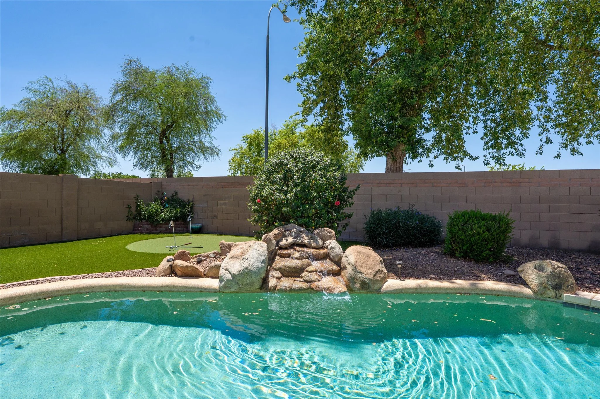 Wanders Show 94th Ln – 4 Bedroom Vacation Rental in Peoria, Arizona | Wander