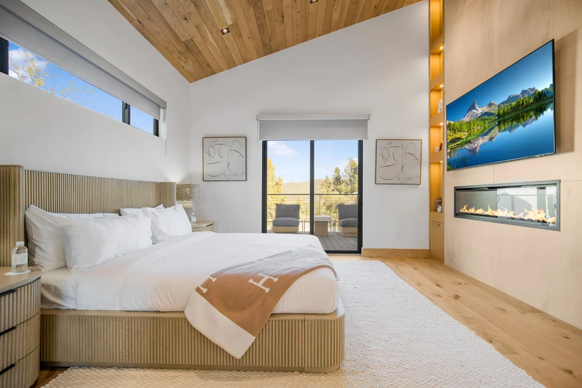 Lechusa - Secluded Creative Compound: Luxury 2-Acre Estate w/ Studio & Pool #15