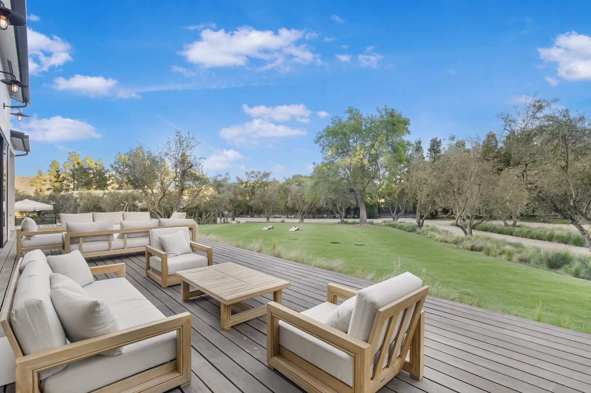Lechusa - Secluded Creative Compound: Luxury 2-Acre Estate w/ Studio & Pool #5