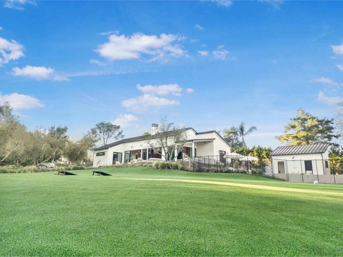 Lechusa - Secluded Creative Compound: Luxury 2-Acre Estate w/ Studio & Pool #55