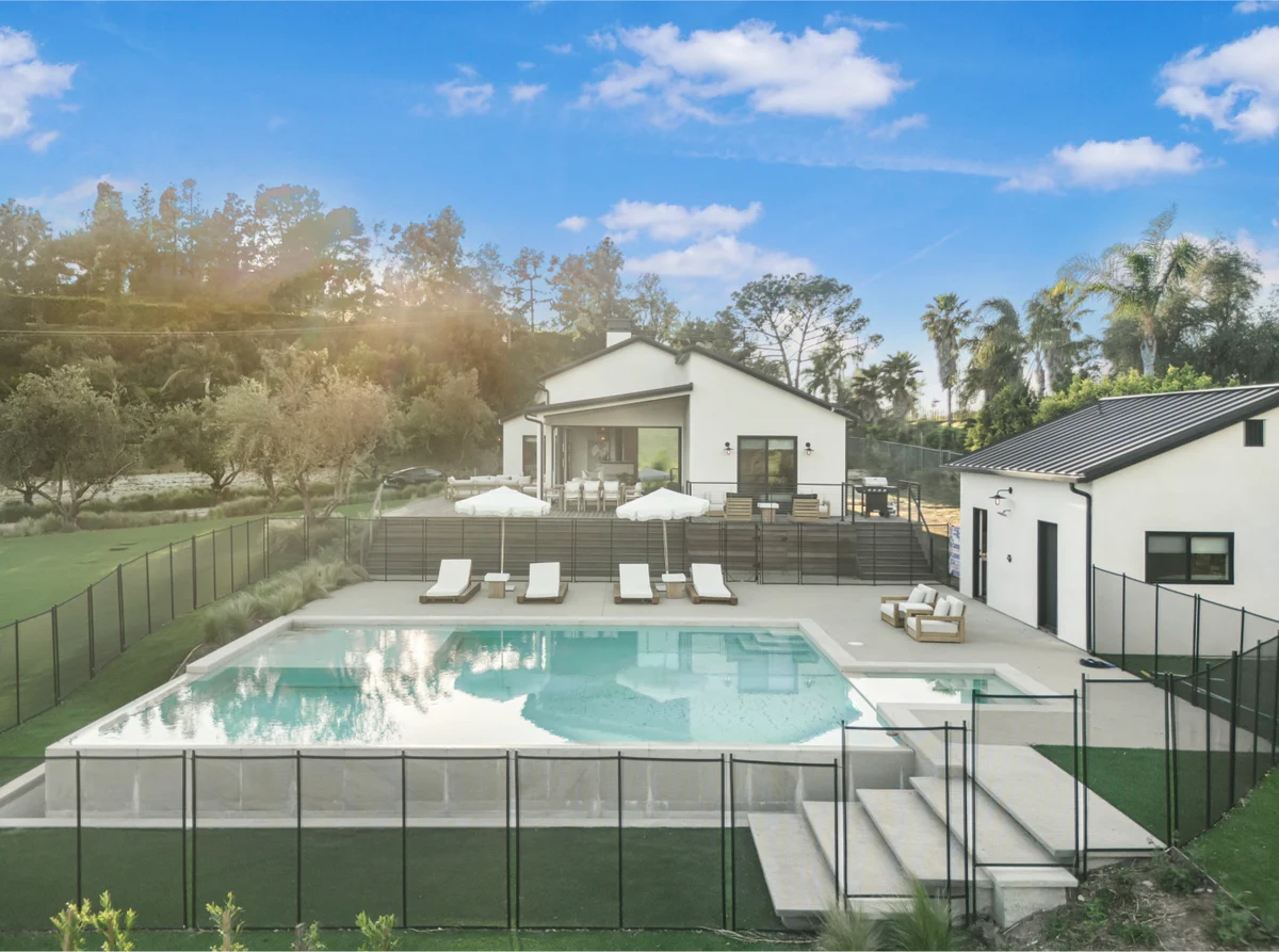 Lechusa - Secluded Creative Compound: Luxury 2-Acre Estate w/ Studio & Pool #51