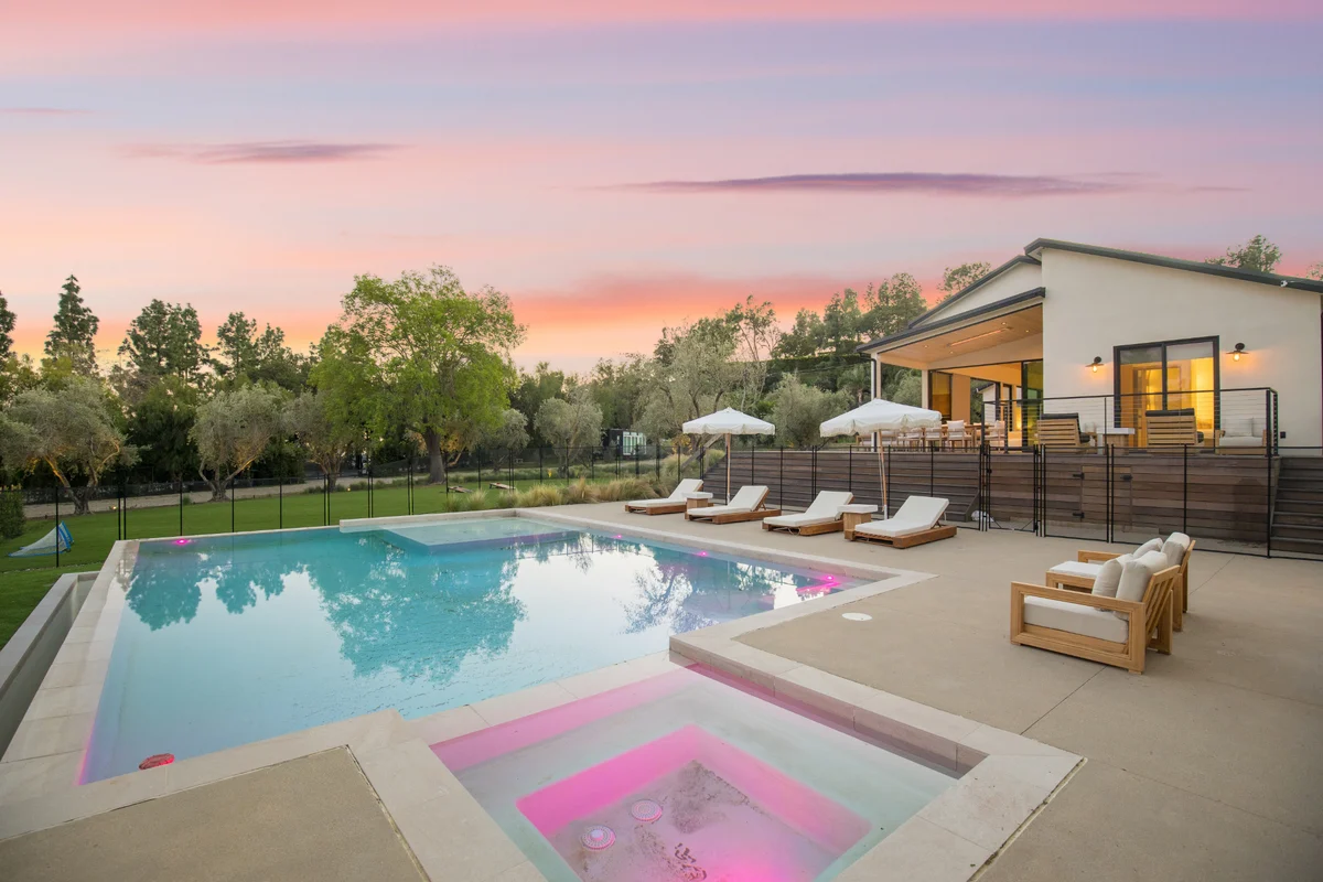Lechusa - Secluded Creative Compound: Luxury 2-Acre Estate w/ Studio & Pool #49
