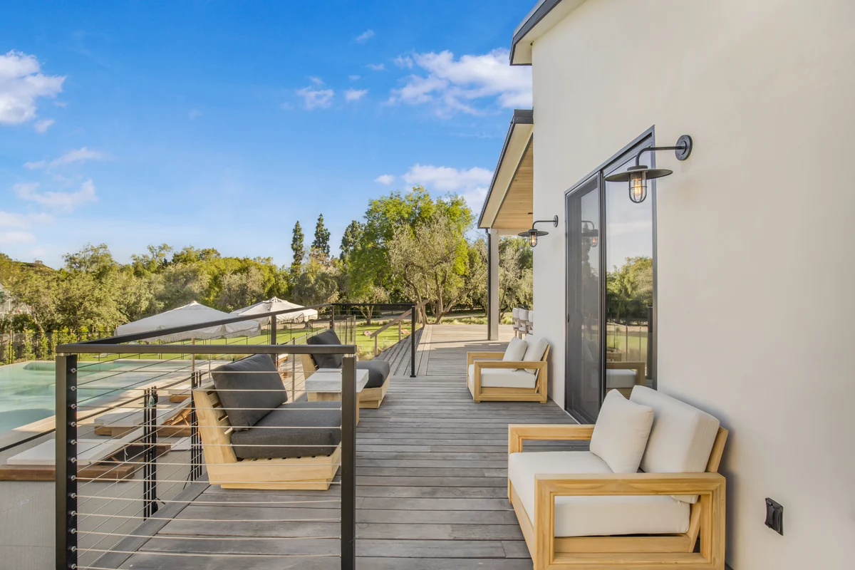 Lechusa - Secluded Creative Compound: Luxury 2-Acre Estate w/ Studio & Pool #47