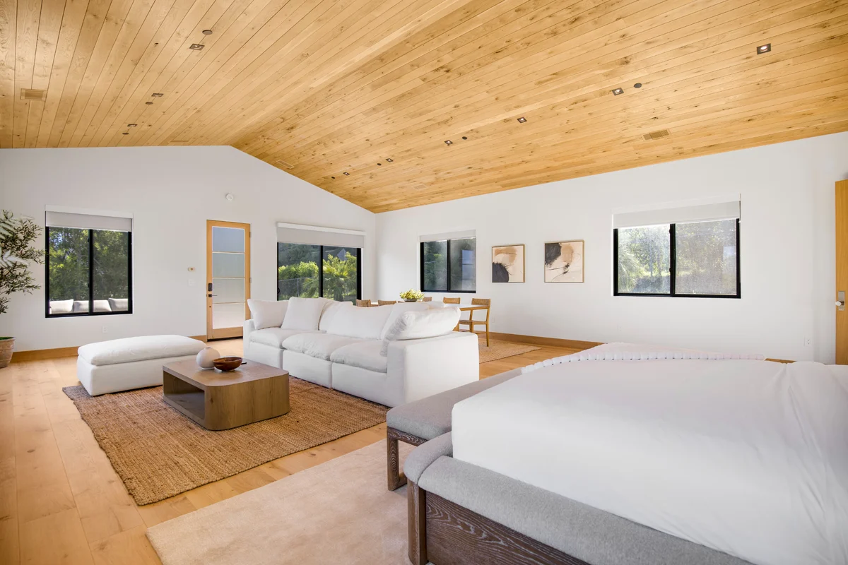 Lechusa - Secluded Creative Compound: Luxury 2-Acre Estate w/ Studio & Pool #42