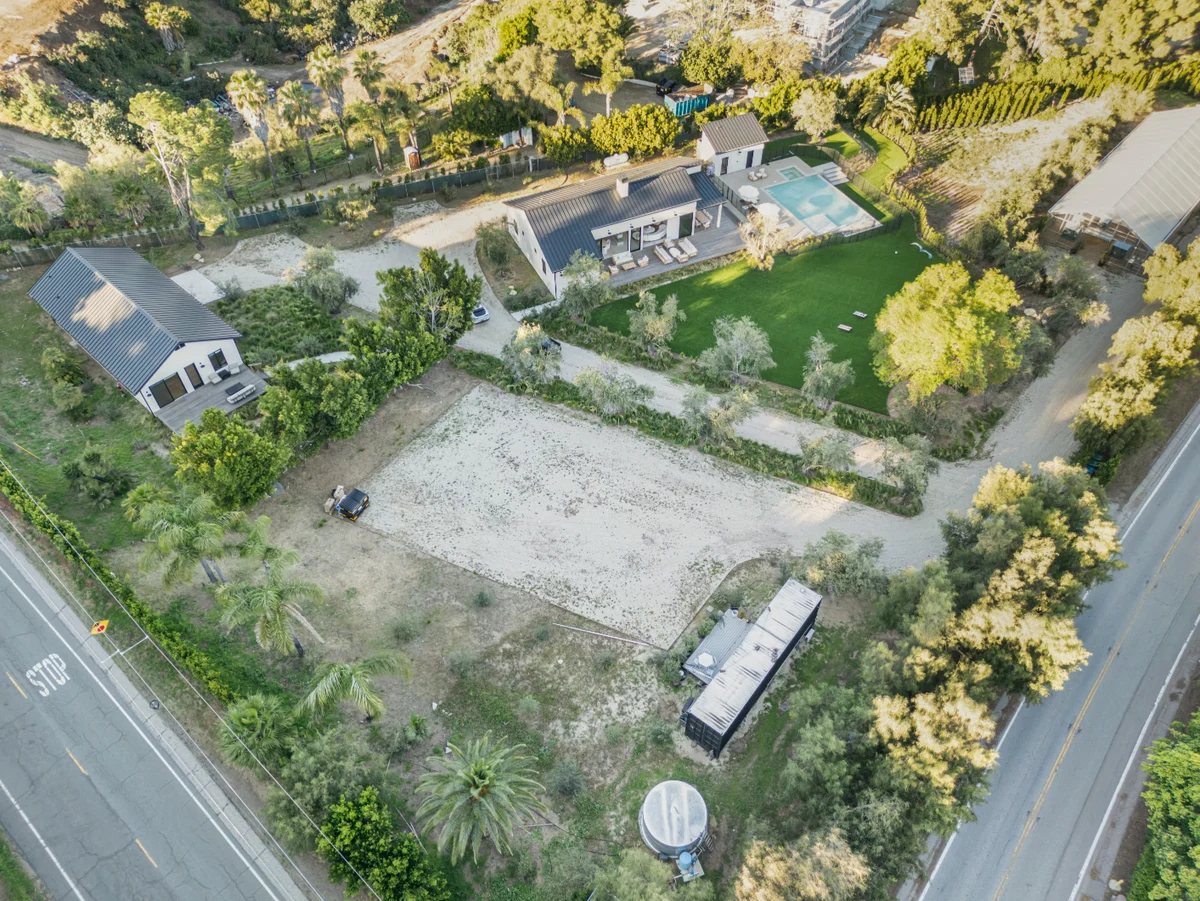 Lechusa - Secluded Creative Compound: Luxury 2-Acre Estate w/ Studio & Pool #59