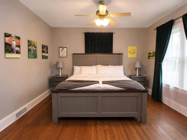 BEDROOM image 1