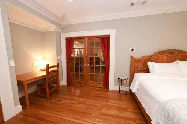 BEDROOM image 1