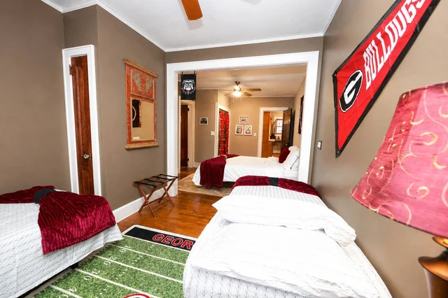 BEDROOM image 1