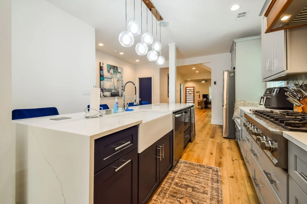Home in Atlanta property photo 2