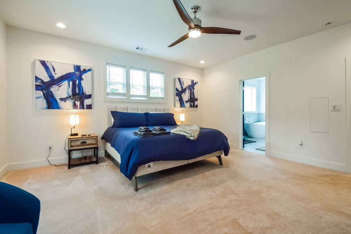 Bedroom 1 image 1