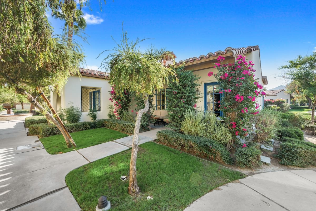 Property in La Quinta property photo 5