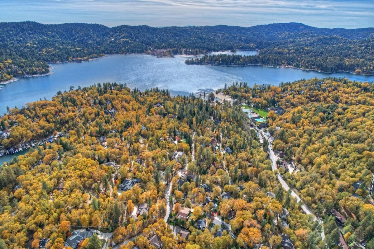 Home in Lake Arrowhead property photo 2