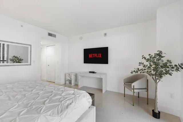 BEDROOM image 1