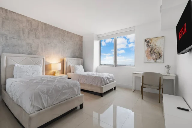 BEDROOM image 1