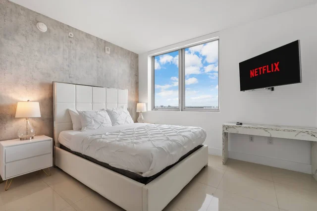 BEDROOM image 1