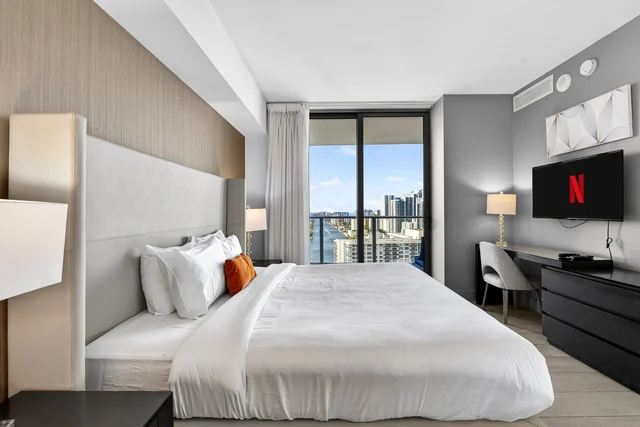 BEDROOM image 1
