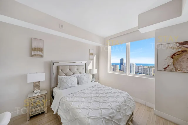 BEDROOM image 1