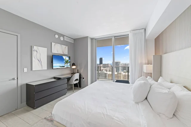 BEDROOM image 1