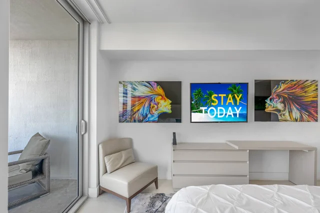 BEDROOM image 1