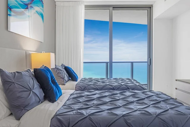 BEDROOM image 1