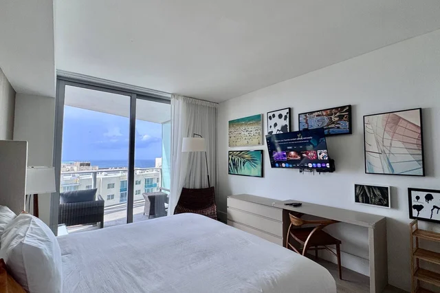 BEDROOM image 1