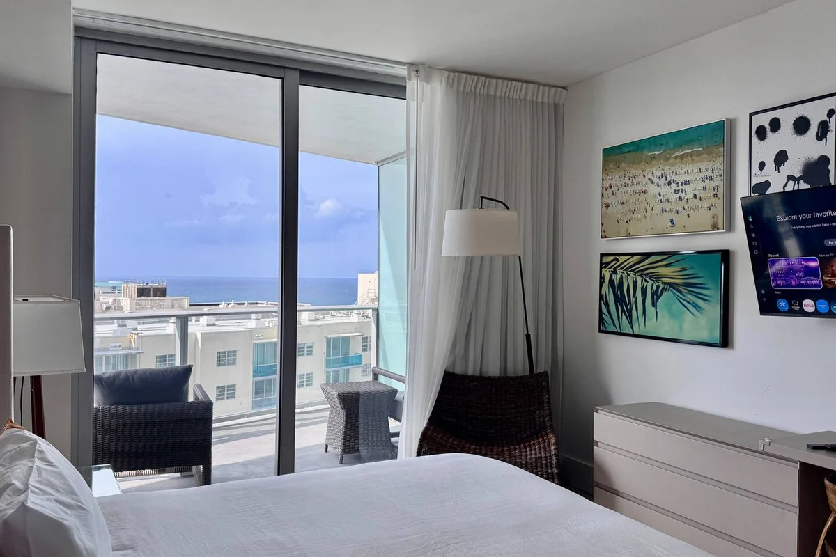BEDROOM image 1