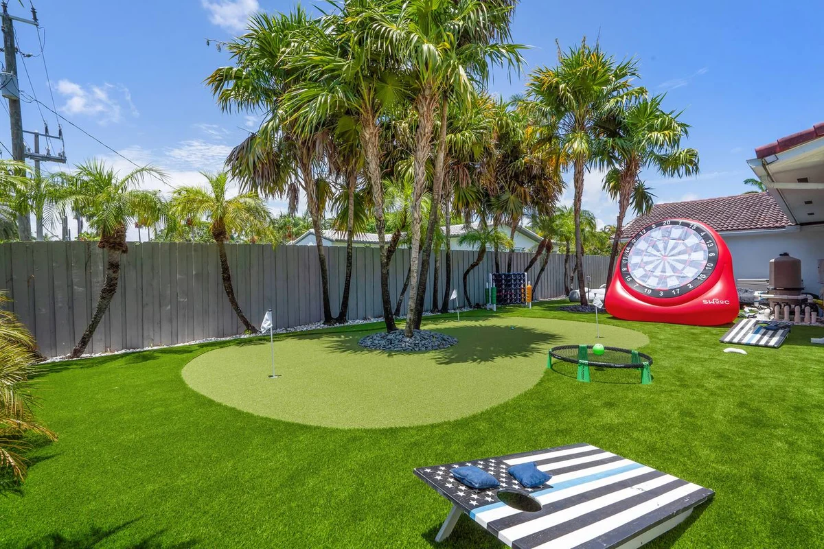 Property in HOLLYWOOD property photo 4
