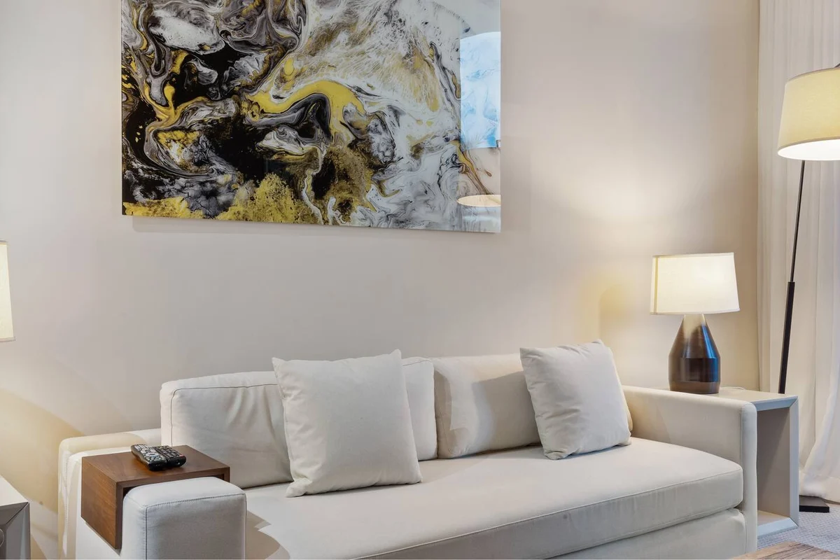 Condo in Hollywood property photo 5