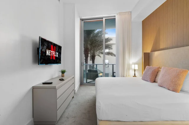 BEDROOM image 1