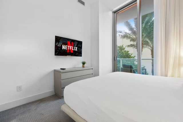 BEDROOM image 1