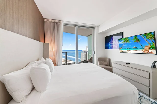 BEDROOM image 1