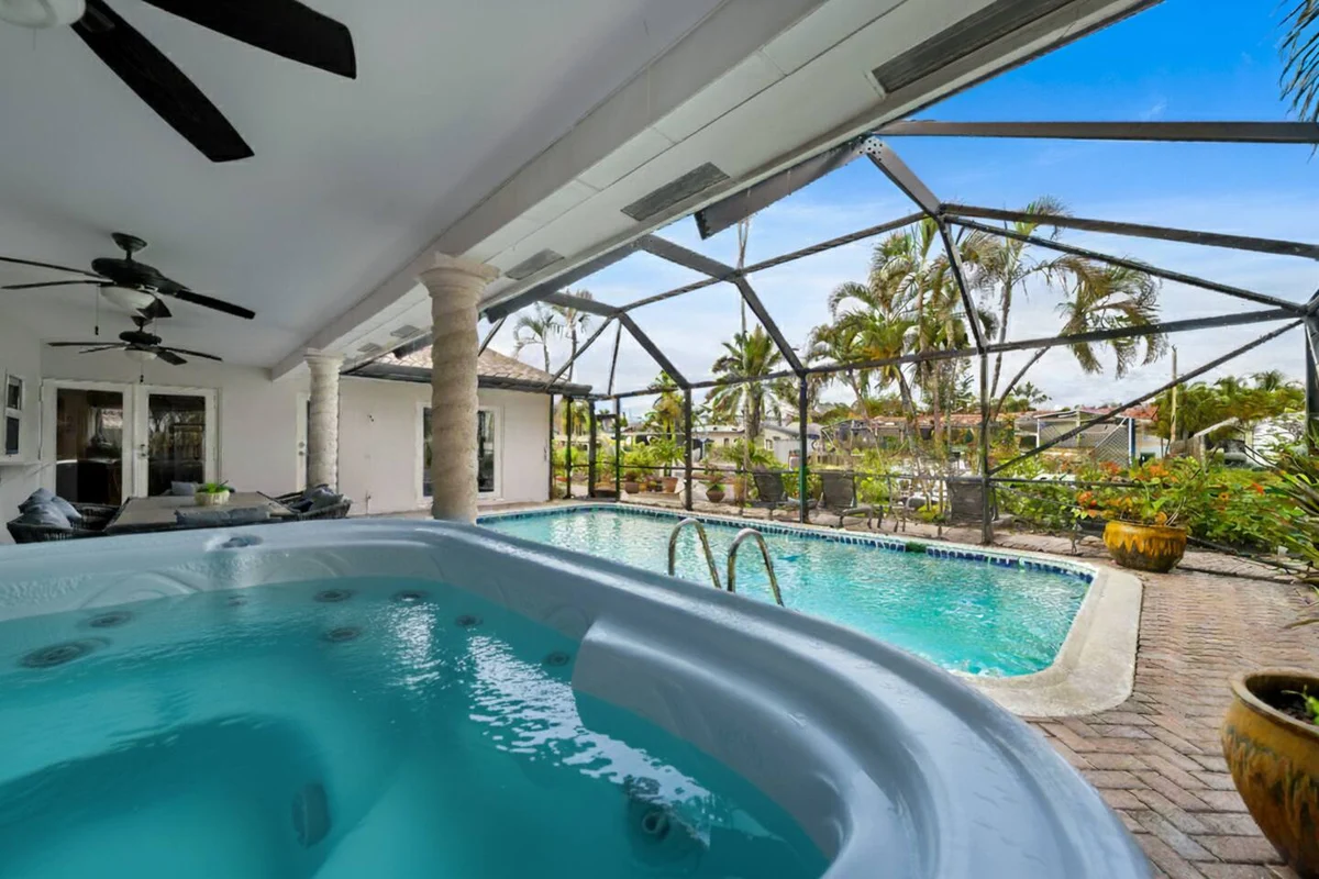 Home in Fort Lauderdale property photo 2
